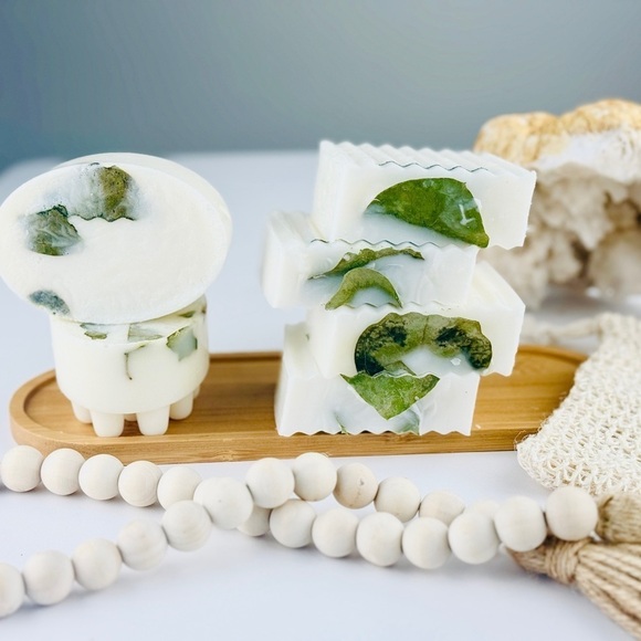 Black Salt Triple butter 4 oz soap‎ with notes Bergamot, Eucalyptus, Soft… - Picture 3 of 4